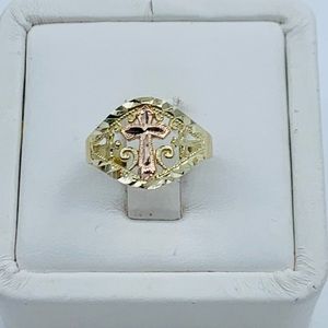 ❤️ 10k solid gold ring cross Women’s Size 7